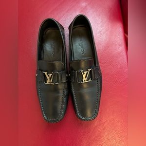 Black Louis Vuitton, Classy Monte Carlo moccasin (11) Excellent condition.